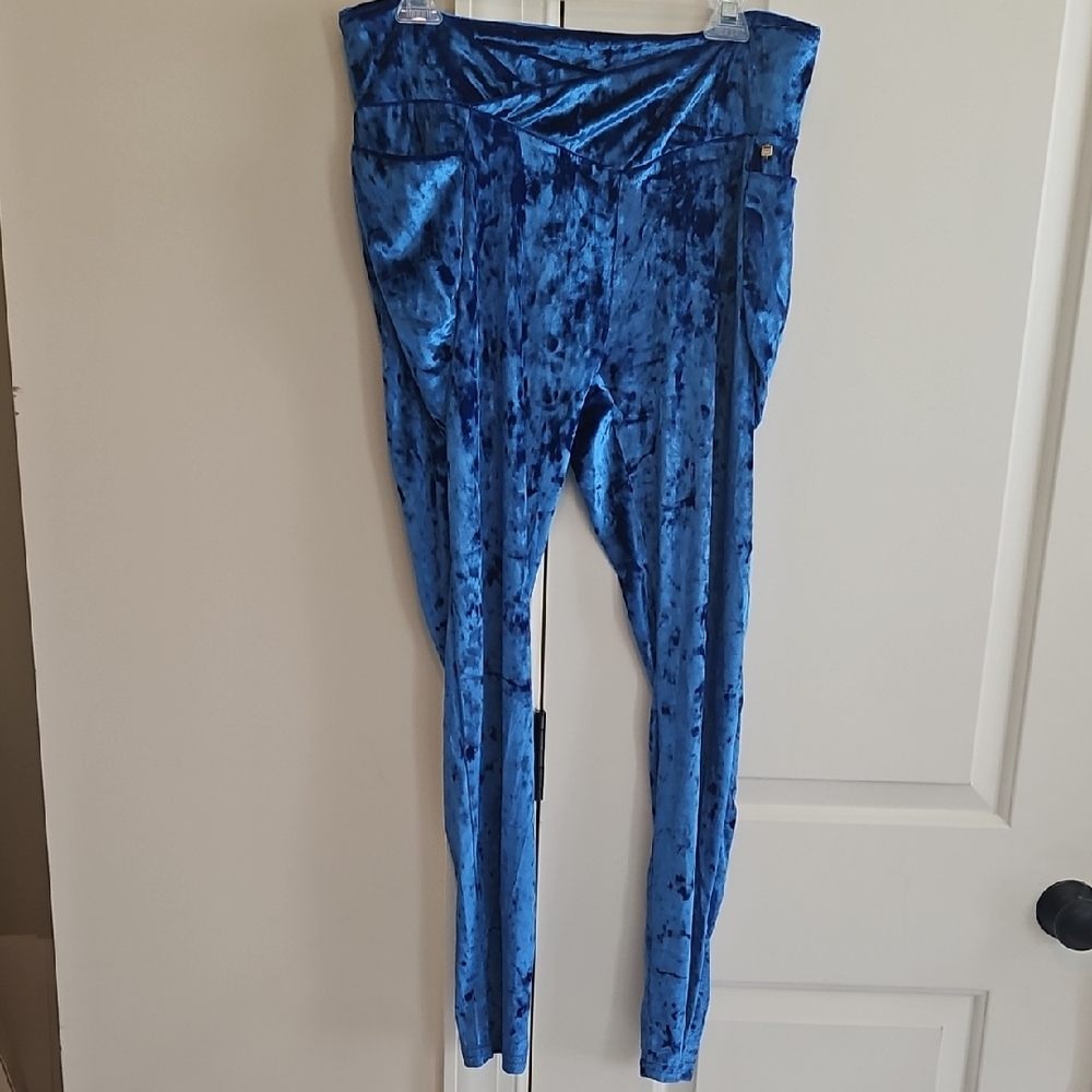 nwt womens blue velour crossover  v waistline fabletics leggings